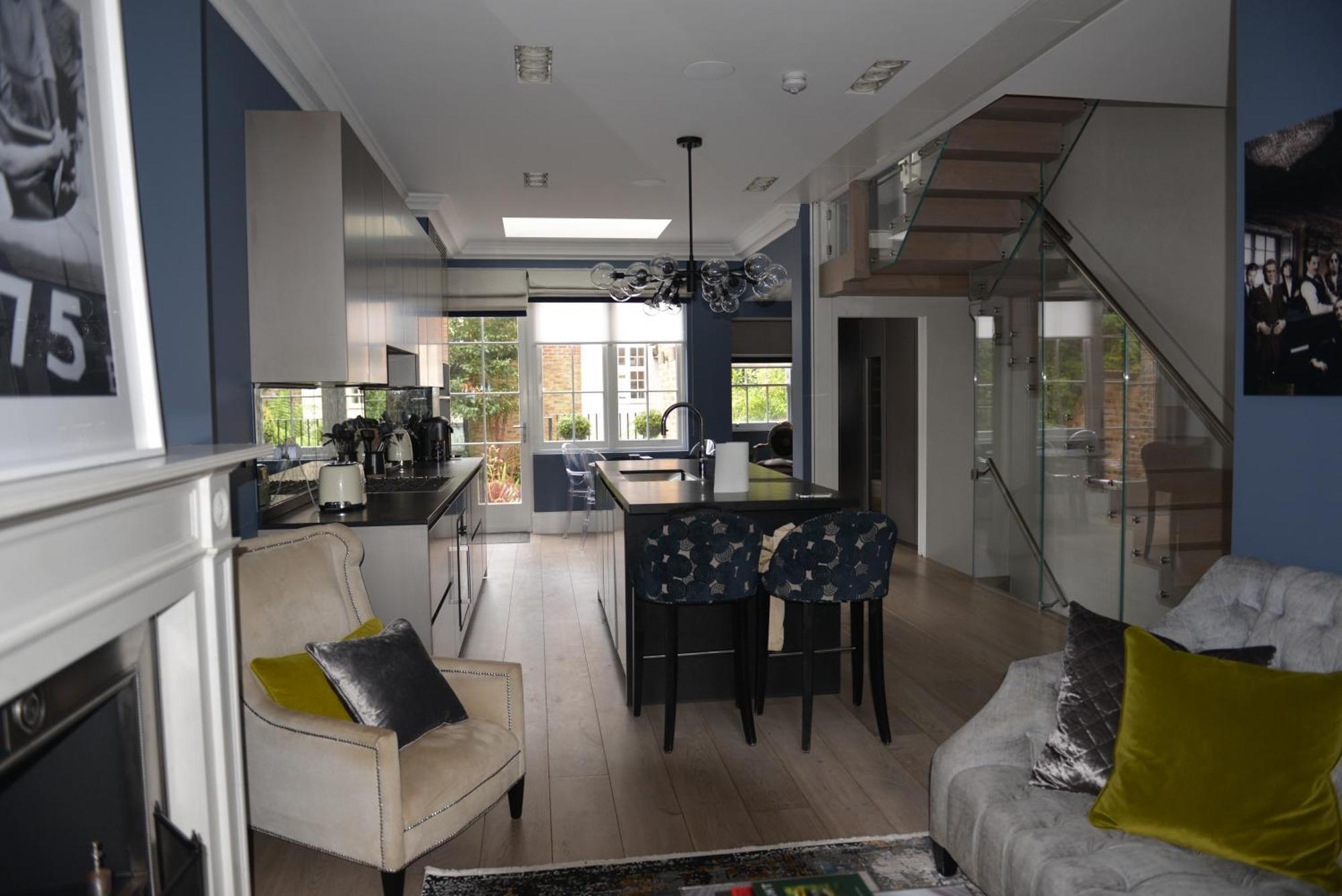 Vilă Luxury 4 Bedrooms 5 Baths 2 Receptions Family House With Garden Chelsea *