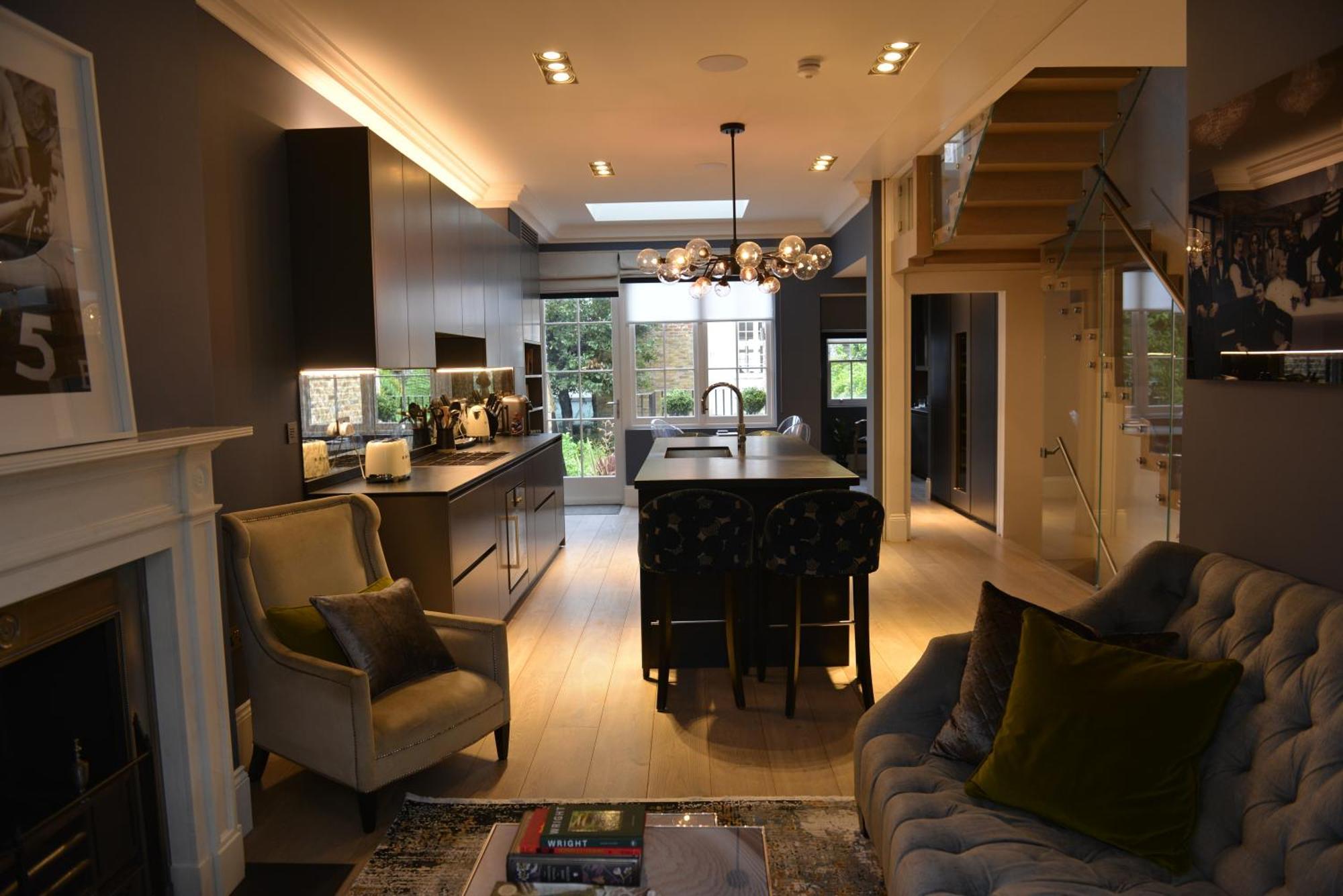 Vilă Luxury 4 Bedrooms 5 Baths 2 Receptions Family House With Garden Chelsea *