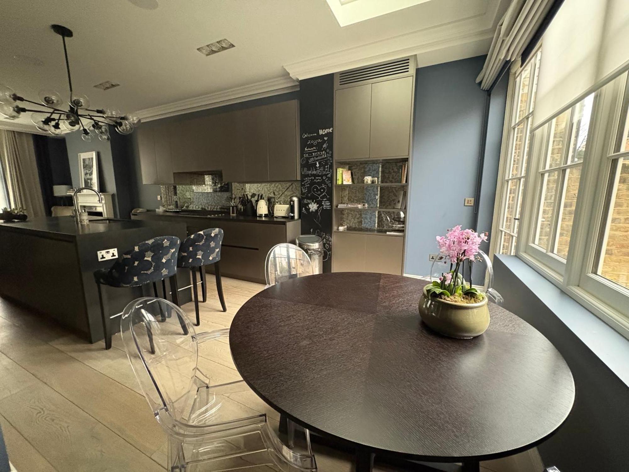 Vilă Luxury 4 Bedrooms 5 Baths 2 Receptions Family House With Garden Chelsea *